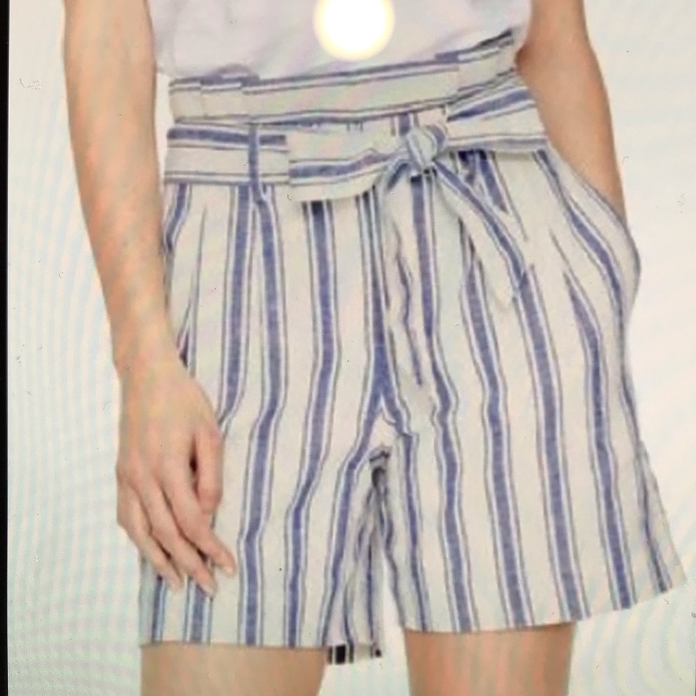 NWT Boden 9” Women’s Short ( Size 2) Color Blue/White - Picture 9 of 9